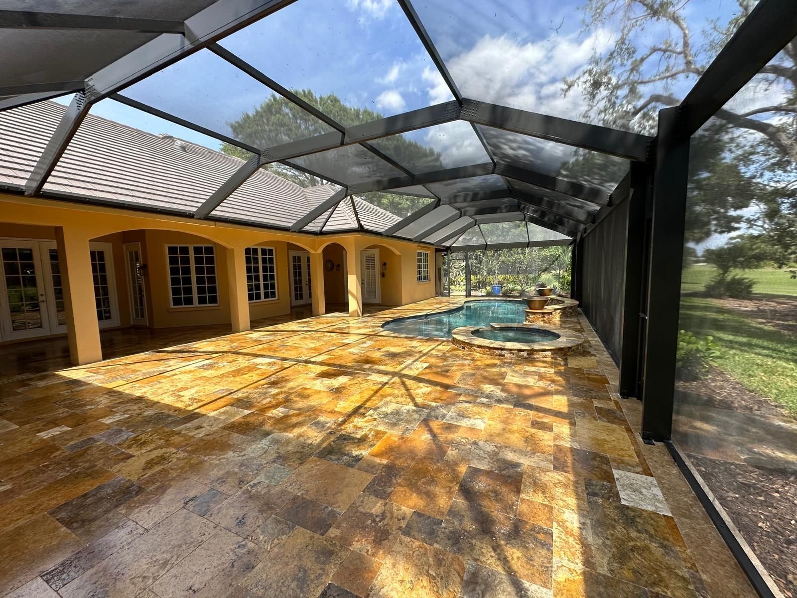 Travertine Pool Decks